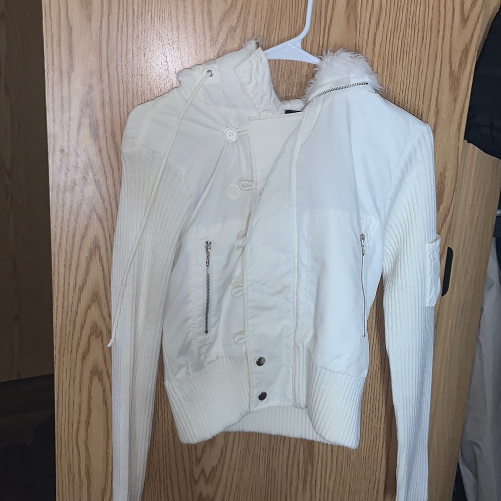 White, zip up jacket with buttons, fur hood